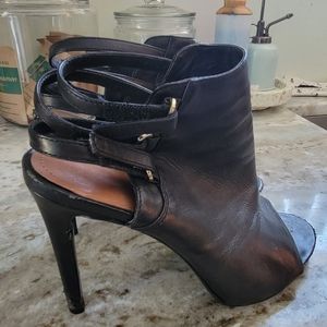 Sodt leather Vince Comuto Heels Size 8